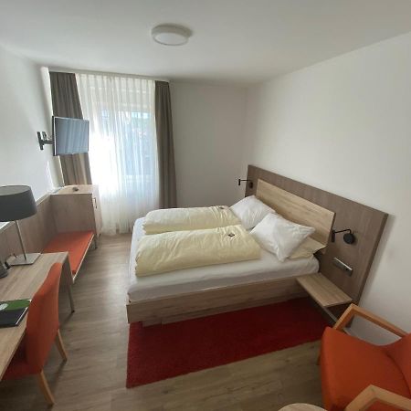 Hotel Am Schloss Darmstaedter Hof バート・ホンブルク エクステリア 写真