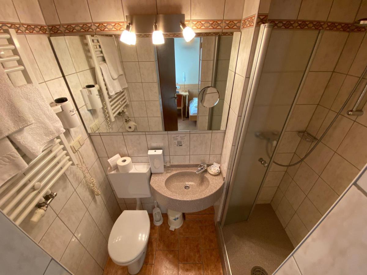 Hotel Am Schloss Darmstaedter Hof バート・ホンブルク エクステリア 写真