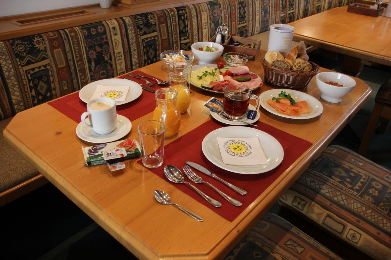 Hotel Am Schloss Darmstaedter Hof バート・ホンブルク エクステリア 写真